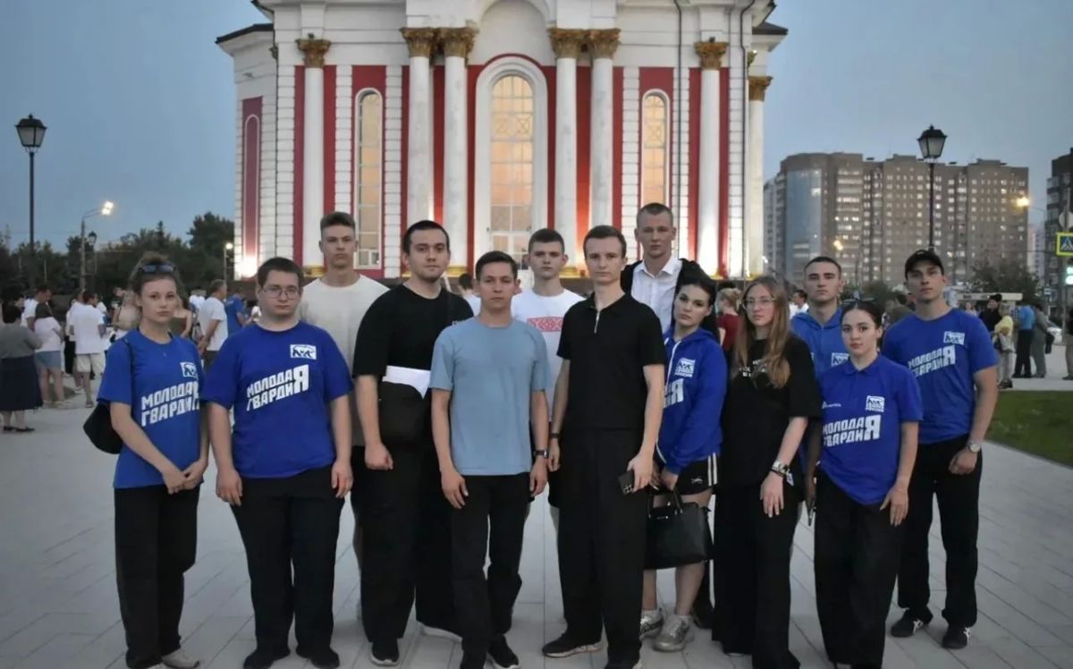 Курские партийцы приняли участие в акции «Свеча памяти» Курские партийцы приняли участие в акции «Свеча памяти»