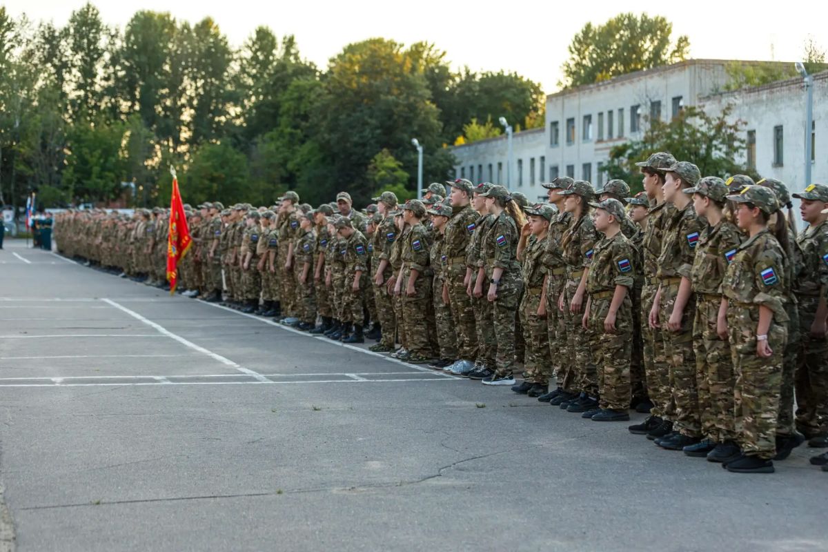 Наши на «Зарнице 2.0». В Московской области начался окружной этап военно-патриотической игры «Зарница 2.0». Курскую область на этих соревнованиях представляет команда «Пересвет46» из Горшеченского района Наши на «Зарнице 2.0». В Московской области начался окружной этап военно-патриотической игры «Зарница 2.0». Курскую область на этих соревнованиях представляет команда «Пересвет46» из Горшеченского района