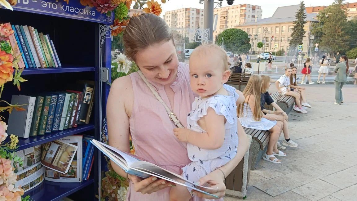 В Курске стартовал проект «Книжные шкафы» В Курске стартовал проект «Книжные шкафы»