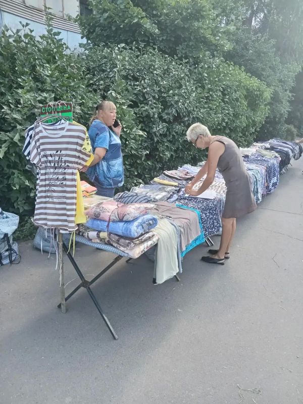 Глава Курска Евгений Маслов сегодня призвал горожан "бить рублём" по несанкционированной торговле Глава Курска Евгений Маслов сегодня призвал горожан "бить рублём" по несанкционированной торговле