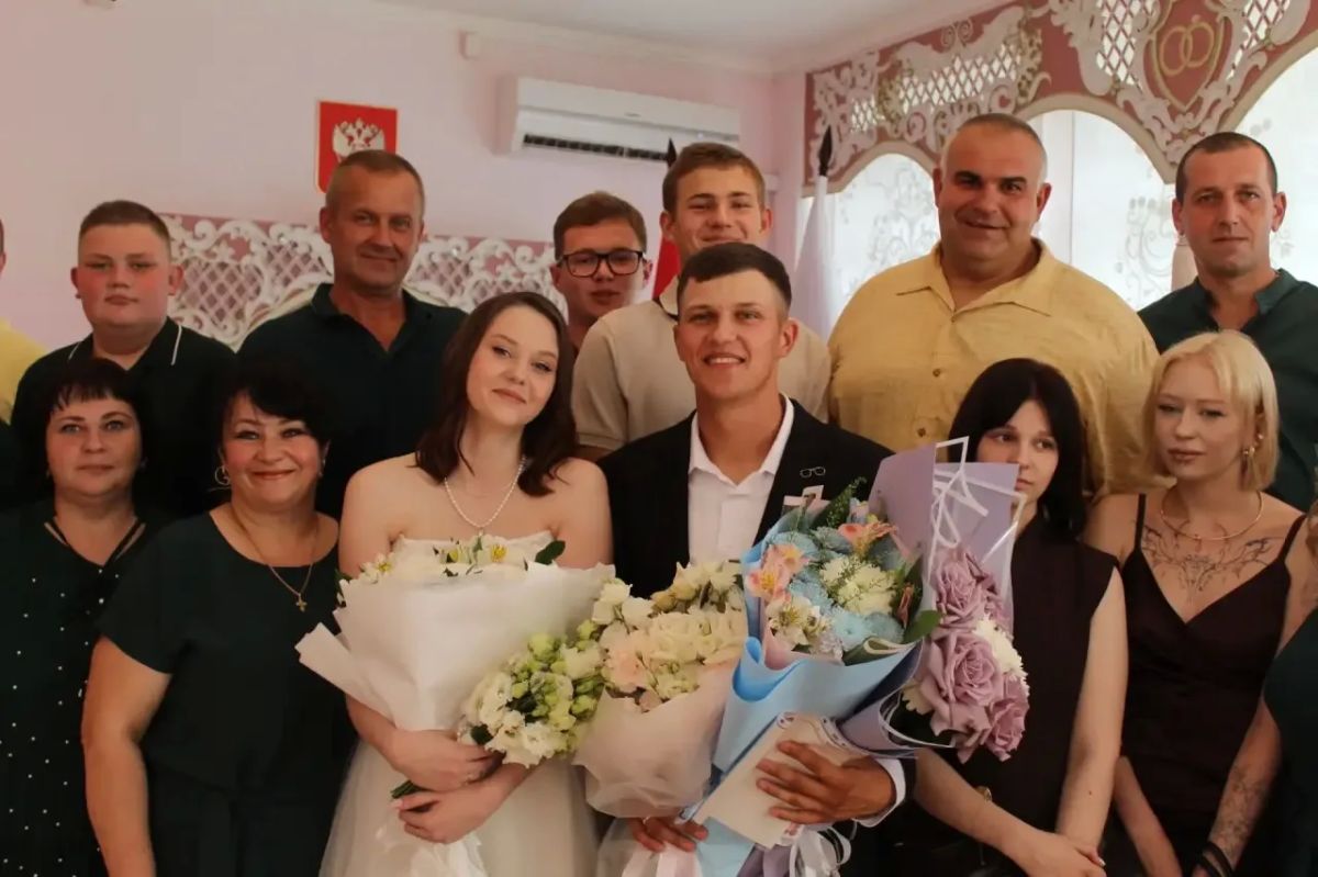 В солнечный августовский день, отмеченный красотой числа 08.08.2026, торжественная атмосфера царила в стенах отдела ЗАГС Администрации Золотухинского района Курской области В солнечный августовский день, отмеченный красотой числа 08.08.2026, торжественная атмосфера царила в стенах отдела ЗАГС Администрации Золотухинского района Курской области