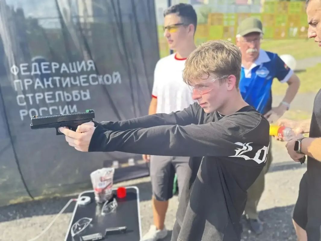 Прямо сейчас на Полугоре проходит программа «Движение — это жизнь» Прямо сейчас на Полугоре проходит программа «Движение — это жизнь»