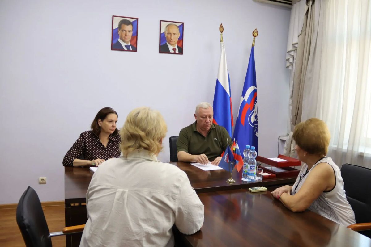 Поддержка участников СВО: региональной приемной Единой России ответили на вопросы образования