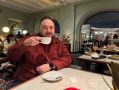 Как насладиться кофе с видом на Казанский собор всего за 200 рублей?