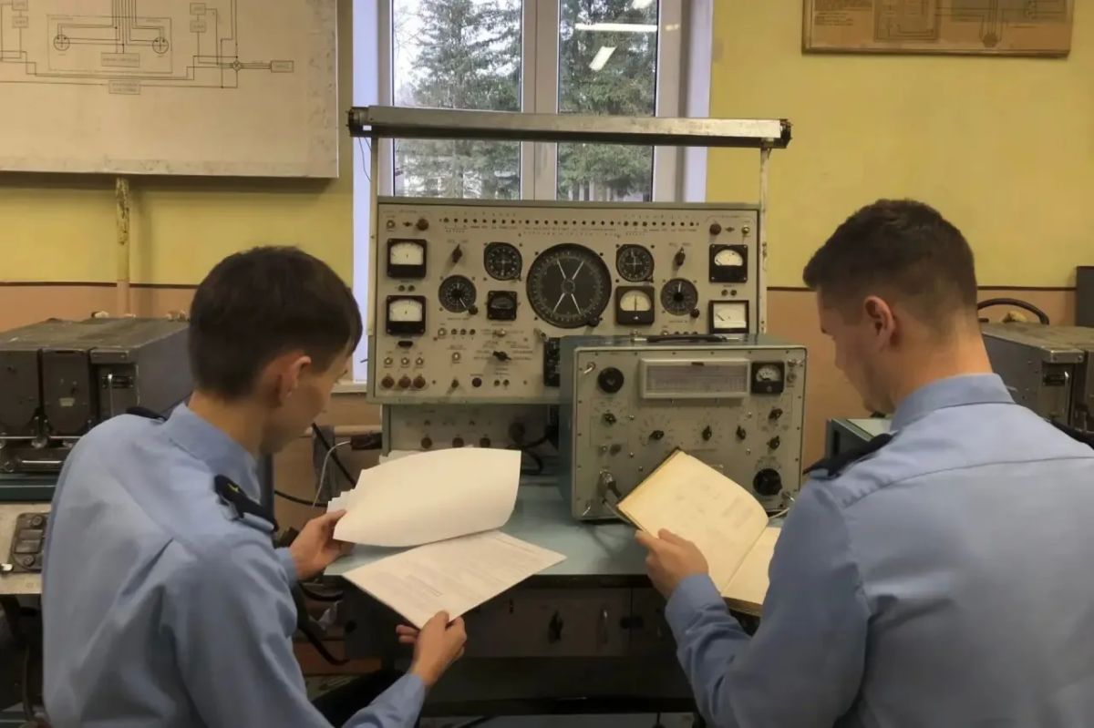 «Я б в рабочие пошёл… Пусть меня научат!» «Я б в рабочие пошёл… Пусть меня научат!»