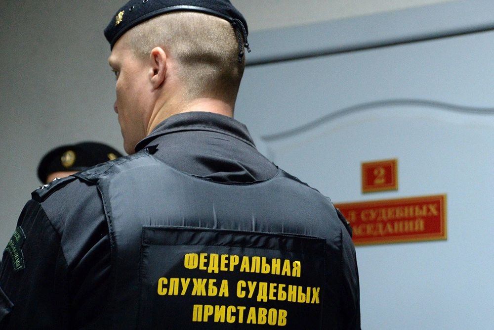 Как судебные приставы заставляют алиментщиков платить: новые меры и рекорды