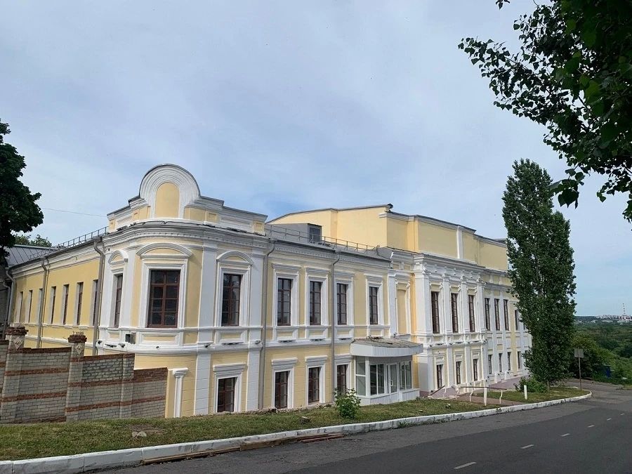 Знаете ли вы, что самой короткой улицей Курска считается улица Серафима Саровского? Знаете ли вы, что самой короткой улицей Курска считается улица Серафима Саровского?