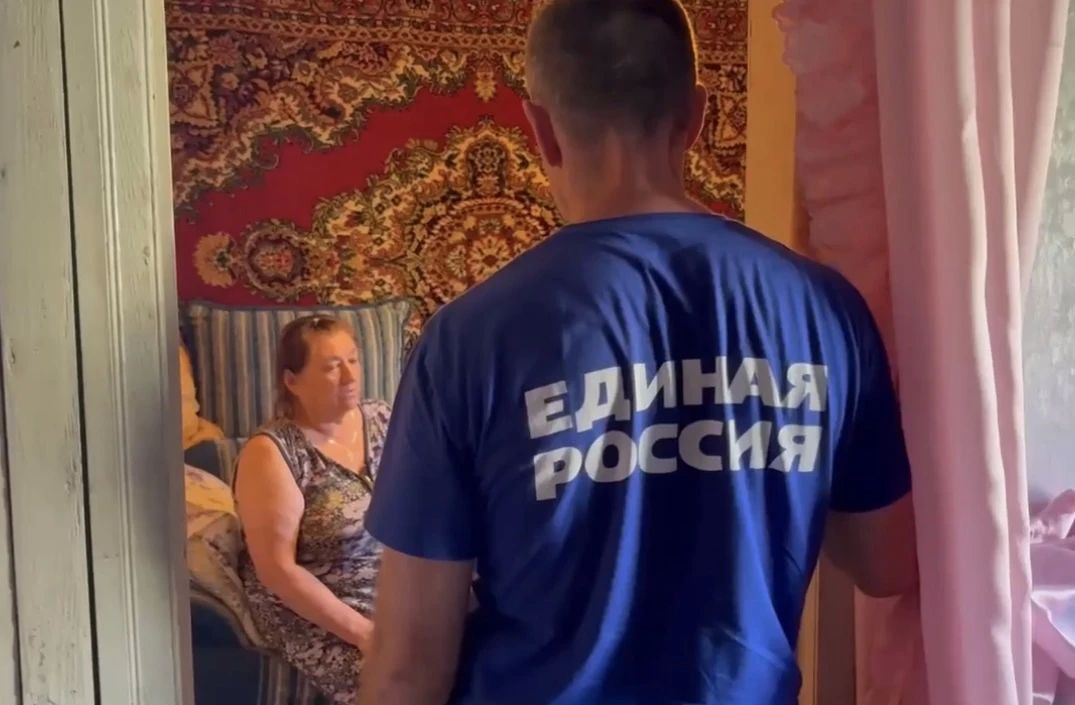 Игорь Кастюкевич: Курская область. 25 семей приграничья получили помощь по линии медицинского направления волонтерского лагеря Единой России Курский рубеж Игорь Кастюкевич: Курская область. 25 семей приграничья получили помощь по линии медицинского направления волонтерского лагеря Единой России Курский рубеж