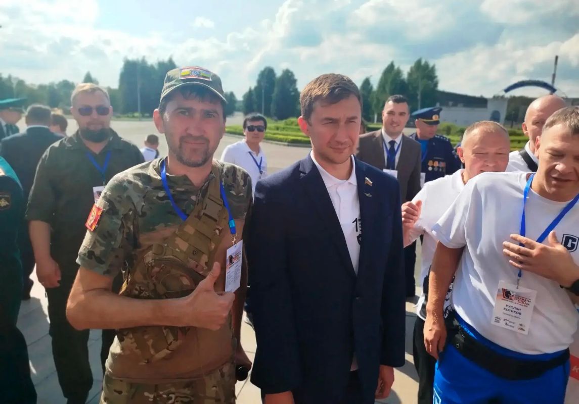 Участник СВО из Курска Руслан Ахмедов вошел в десятку лучших на всероссийском шахматном турнире Участник СВО из Курска Руслан Ахмедов вошел в десятку лучших на всероссийском шахматном турнире