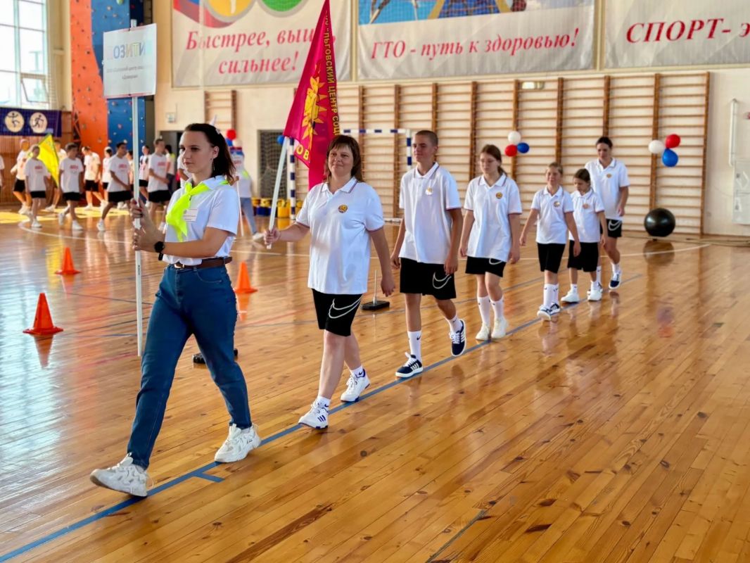 В Солнцевском физкультурнооздоровительном комплексе «Луч» прошла IV летняя спартакиада «Жаркие игры», объединившая воспитанников и специалистов организаций социального обслуживания семьи и детей Курской области В Солнцевском физкультурнооздоровительном комплексе «Луч» прошла IV летняя спартакиада «Жаркие игры», объединившая воспитанников и специалистов организаций социального обслуживания семьи и детей Курской области