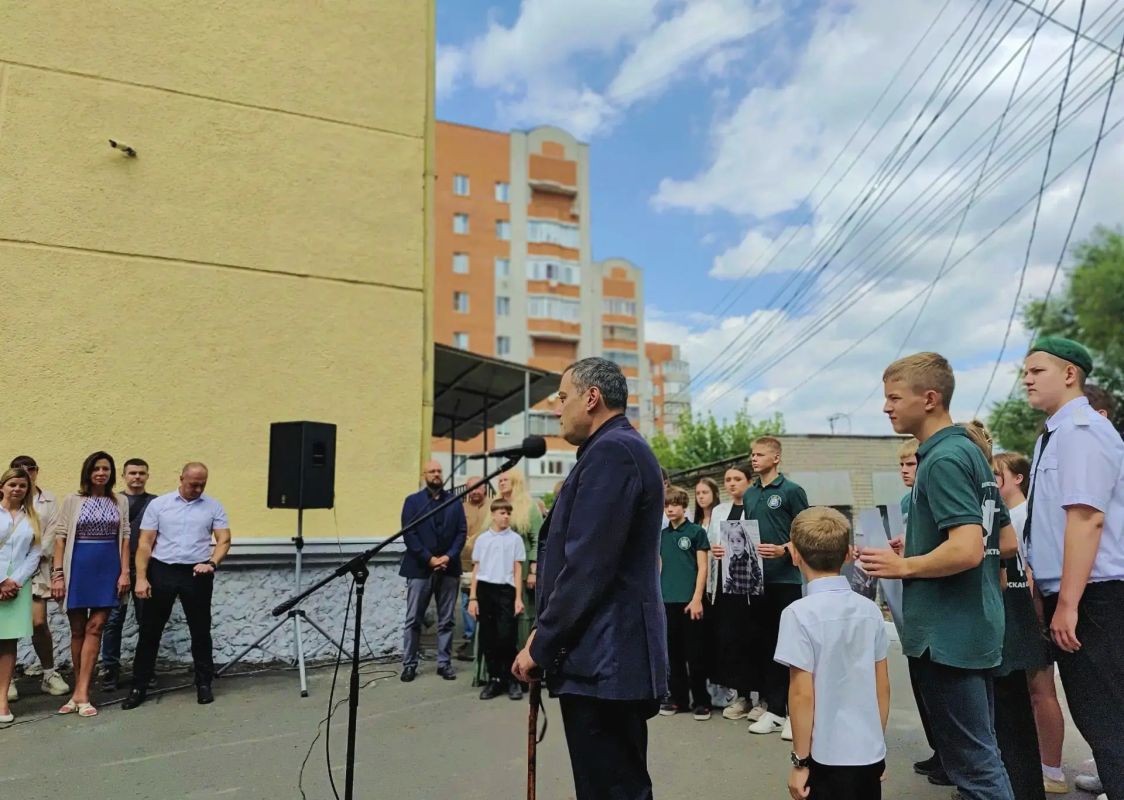 В Курске посвятили мурал маленькому Толику В Курске посвятили мурал маленькому Толику
