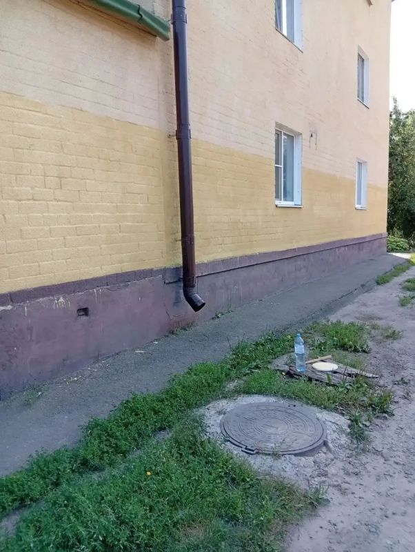 В Сеймском округе Курска управляющая организация ООО «ЖЭУ ВОЛОКНО» закрасила на зданиях домов рекламу наркотиков