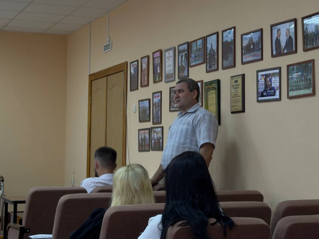 Николай Волобуев: Провел рабочее совещание с руководителями структур и главами МО Беловского района Николай Волобуев: Провел рабочее совещание с руководителями структур и главами МО Беловского района