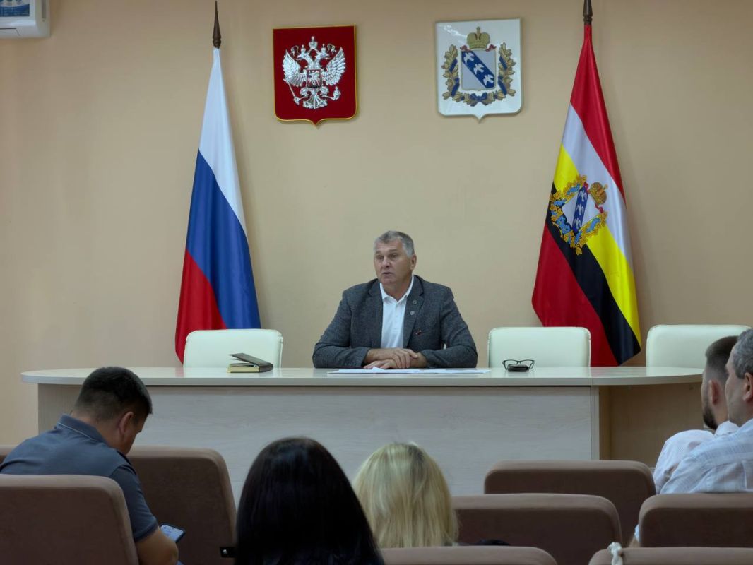 Николай Волобуев: Провел рабочее совещание с руководителями структур и главами МО Беловского района