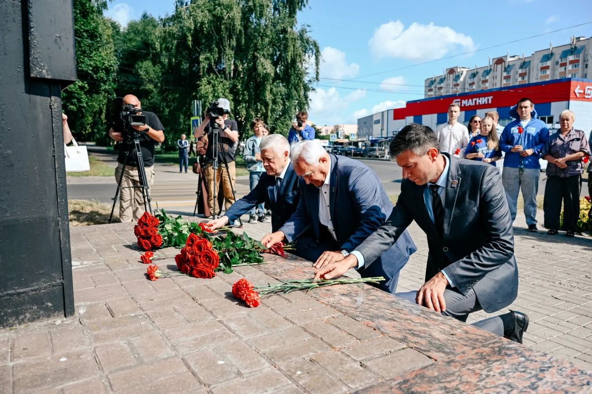 Александр Хинштейн: Сегодня — 26-я годовщина гибели атомного подводного крейсера «Курск» Александр Хинштейн: Сегодня — 26-я годовщина гибели атомного подводного крейсера «Курск»