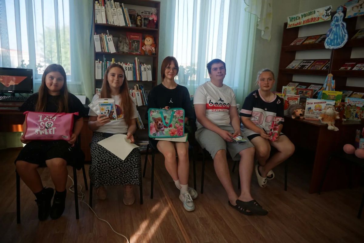В Большежировской сельской библиотеке состоялся яркий и увлекательный праздник книги под названием «Остров книголюбов» В Большежировской сельской библиотеке состоялся яркий и увлекательный праздник книги под названием «Остров книголюбов»