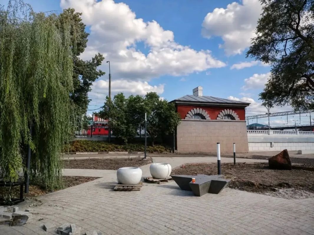 В Курске завершат благоустройство сквера «Пеликан» до 31 августа В Курске завершат благоустройство сквера «Пеликан» до 31 августа