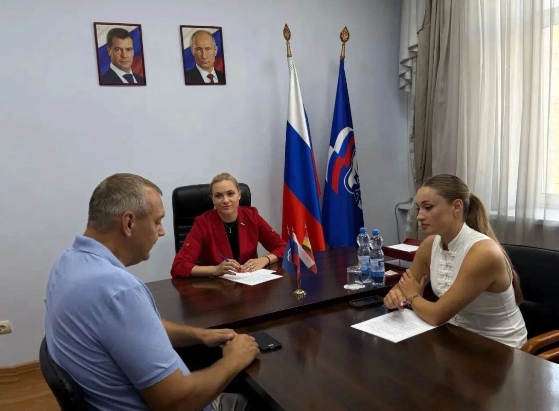 Вопросы соцвыплат, безопасности движения, участия в конкурсе: сенатор РФ Евгения Ламонова провела прием граждан