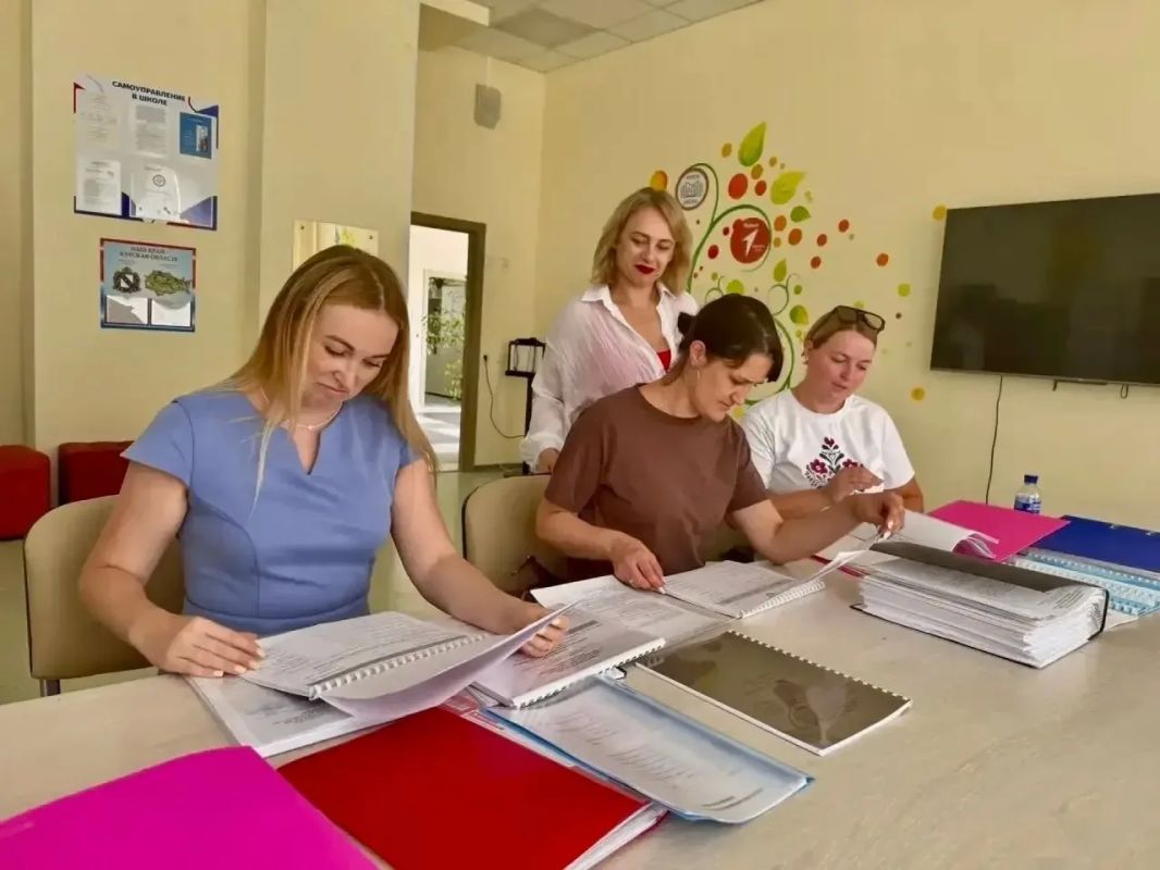 Родители приняли участие в оценке готовности школ города к новому учебному году Родители приняли участие в оценке готовности школ города к новому учебному году