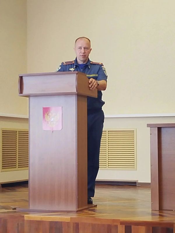 Состоялось рабочее совещание с руководителями предприятий, учреждений района, главами муниципальных образований и их заместителями Состоялось рабочее совещание с руководителями предприятий, учреждений района, главами муниципальных образований и их заместителями