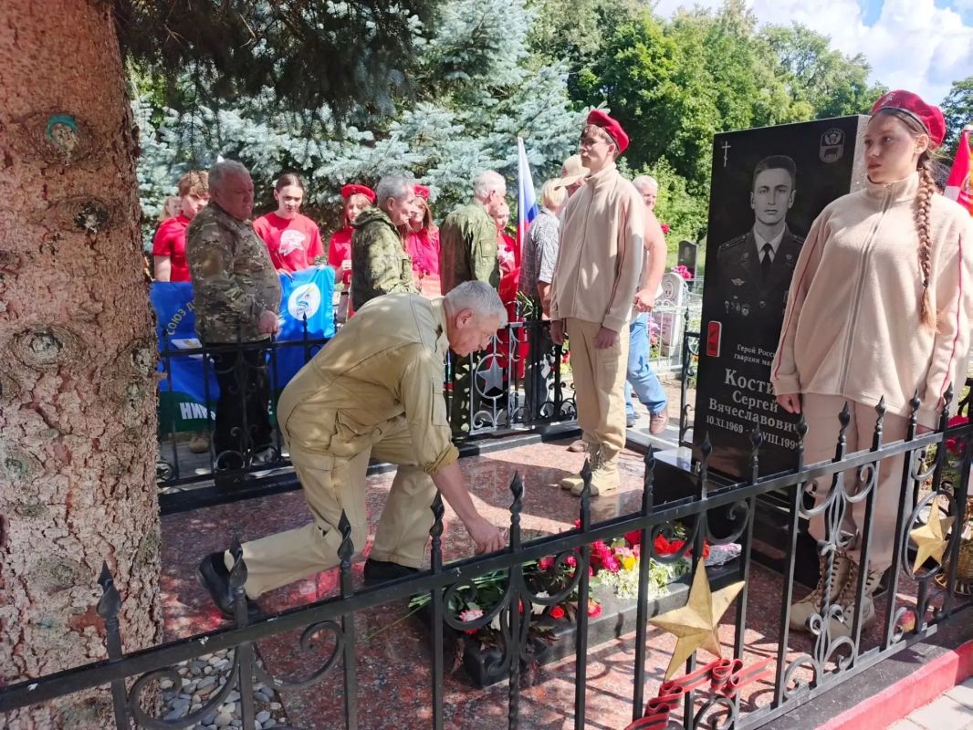 Сегодня исполняется 27 лет с момента героической гибели в Дагестане нашего земляка Сергея Костина Сегодня исполняется 27 лет с момента героической гибели в Дагестане нашего земляка Сергея Костина