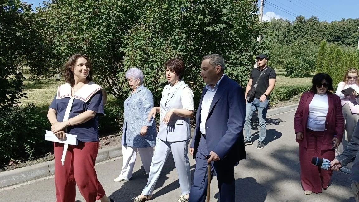 Александр Хинштейн посетил центр дополнительного образования «ЭКОПАРК» Александр Хинштейн посетил центр дополнительного образования «ЭКОПАРК»