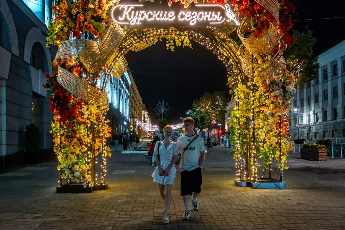 Доброй ночи! Вечерняя прогулка по улице Ленина Доброй ночи! Вечерняя прогулка по улице Ленина