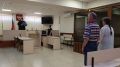 Била хлебом и тарелкой: курянку судят за издевательства над сожителем