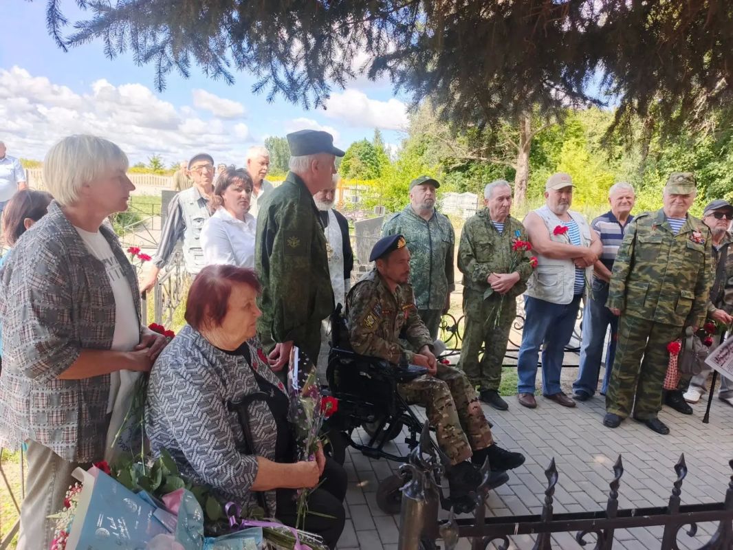 Сегодня исполняется 27 лет с момента героической гибели в Дагестане нашего земляка Сергея Костина Сегодня исполняется 27 лет с момента героической гибели в Дагестане нашего земляка Сергея Костина