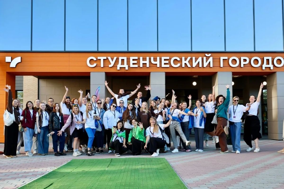 Пока вы дочитываете эту новость, наш земляк Степан Кишулько находится за 9 тысяч километров от дома — на самом большом острове России! Пока вы дочитываете эту новость, наш земляк Степан Кишулько находится за 9 тысяч километров от дома — на самом большом острове России!