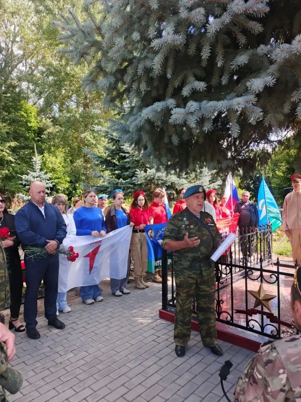 Сегодня исполняется 27 лет с момента героической гибели в Дагестане нашего земляка Сергея Костина Сегодня исполняется 27 лет с момента героической гибели в Дагестане нашего земляка Сергея Костина