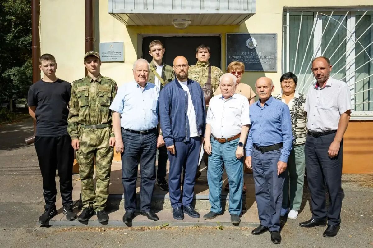 Курск с визитом посетили юные кадеты из Ессентуков