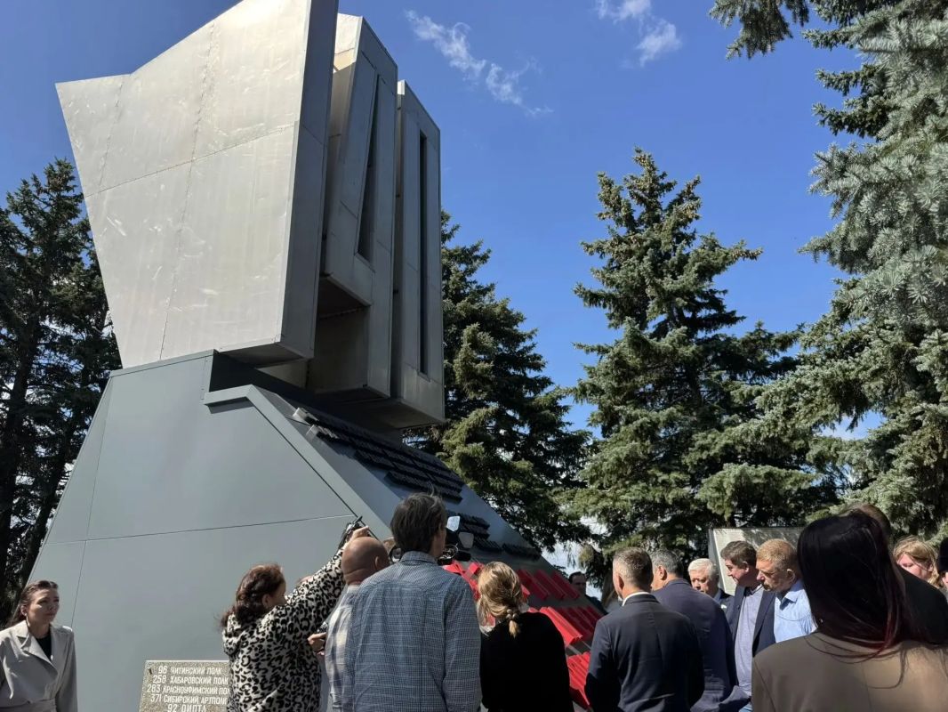 Александр Хинштейн приехал в Поныровский район с рабочим визитом Александр Хинштейн приехал в Поныровский район с рабочим визитом
