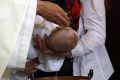 Как выбрать имя для крещения ребенка: традиции и советы