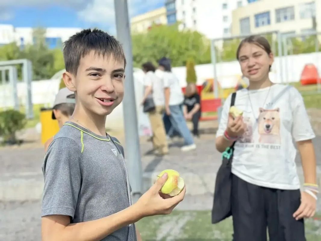 Куряне отмечают Яблочный Спас на Полугоре Куряне отмечают Яблочный Спас на Полугоре