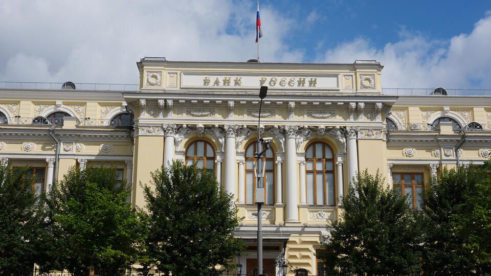 ЦБ призывает кредиторов поддержать пострадавшие от атак компании