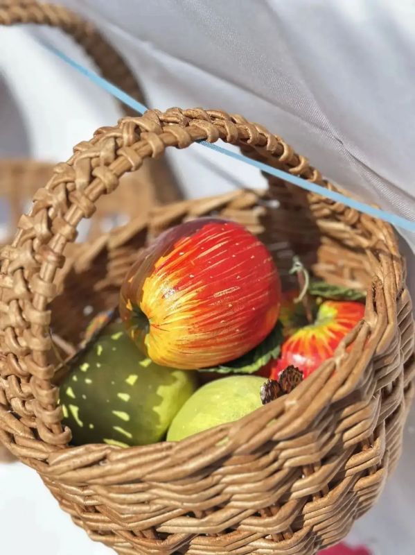 Куряне отмечают Яблочный Спас на Полугоре Куряне отмечают Яблочный Спас на Полугоре