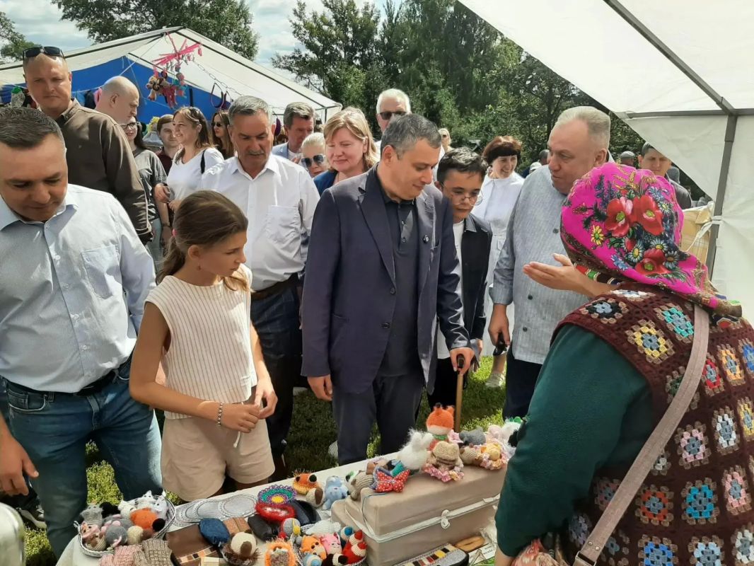 В усадьбе Фета под Курском восстановили исторический фонтан В усадьбе Фета под Курском восстановили исторический фонтан