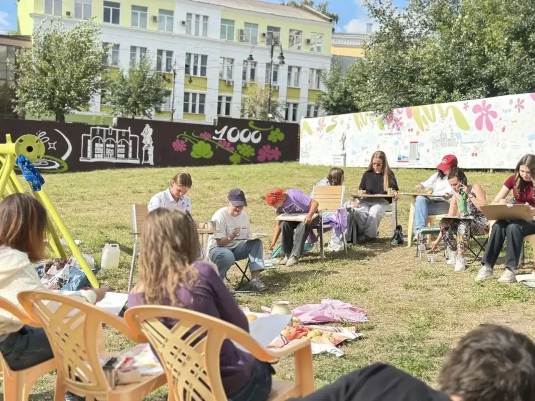 В Курске для юных художников провели пленэр