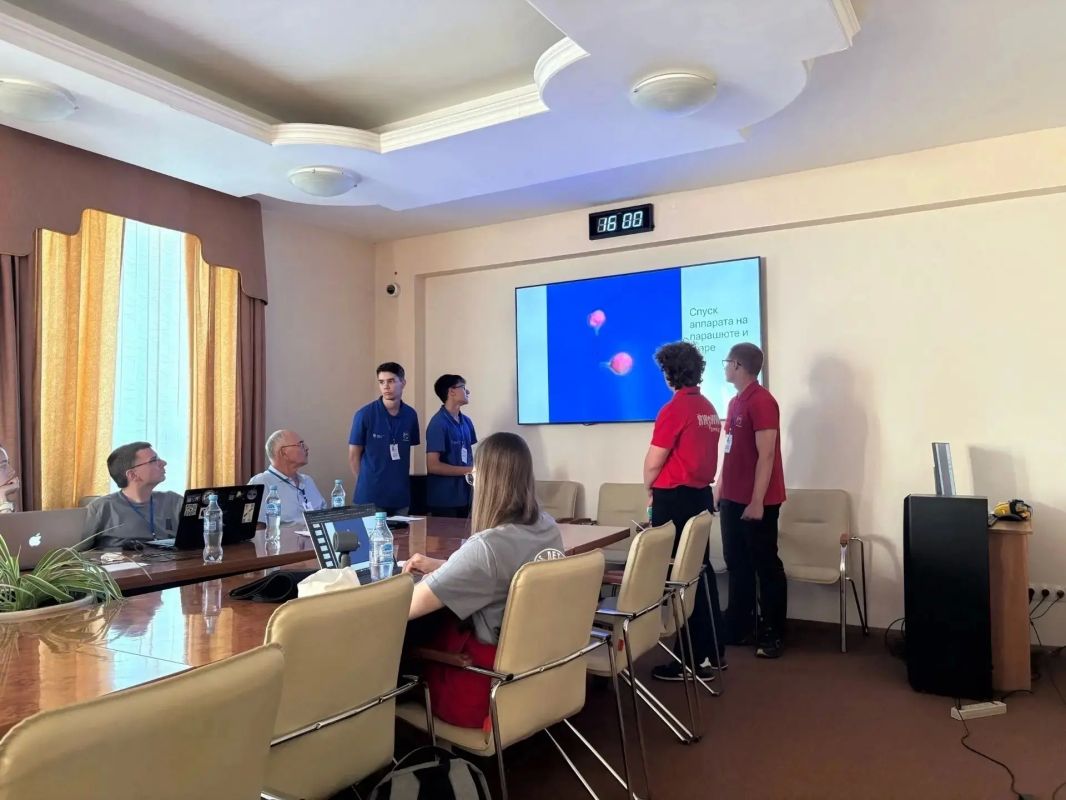 Курские школьники – победители Всероссийского чемпионата «Воздушно-инженерная школа» Курские школьники – победители Всероссийского чемпионата «Воздушно-инженерная школа»