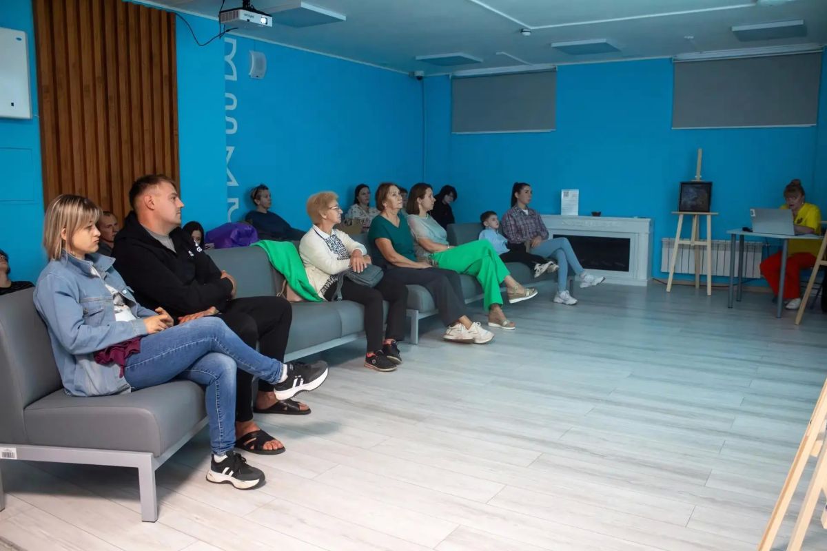 городском молодежном центре «Спектр» провели мастер-класс для родителей «Адаптация к детскому саду/школе» городском молодежном центре «Спектр» провели мастер-класс для родителей «Адаптация к детскому саду/школе»