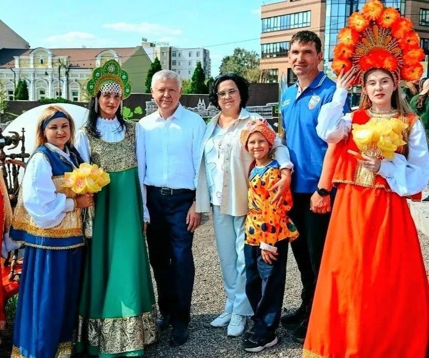 Жители Курска отпраздновали день Центрального округа Жители Курска отпраздновали день Центрального округа