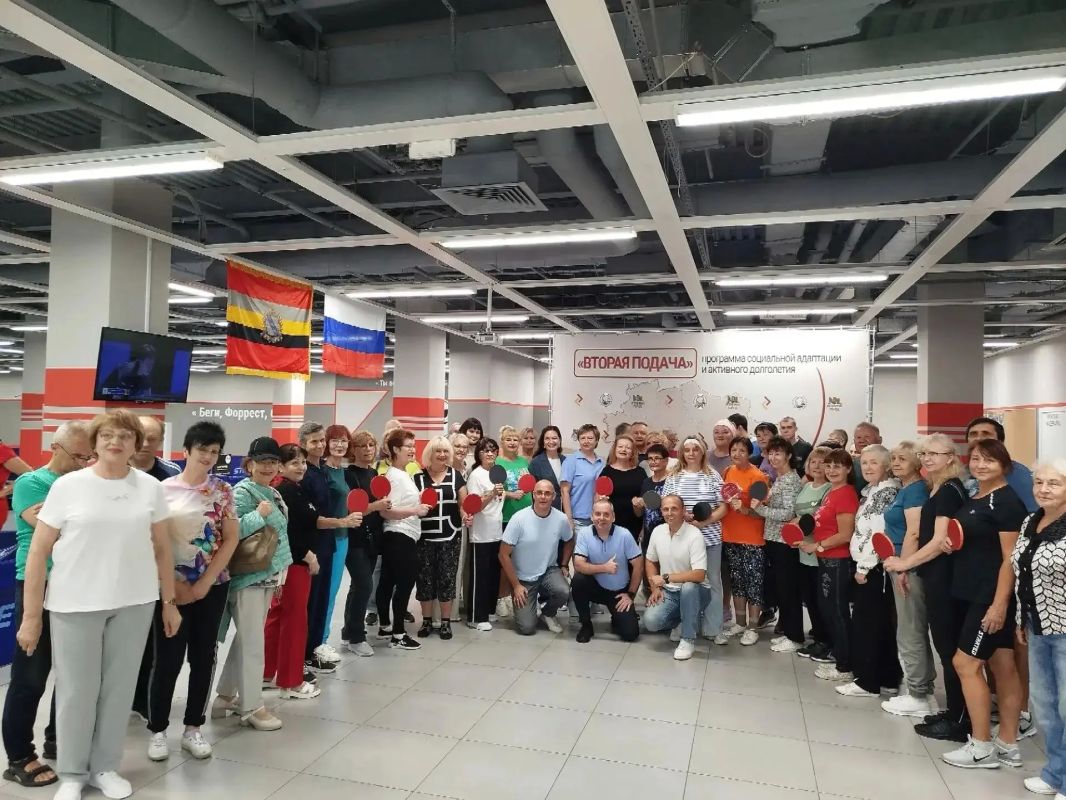 Председатель комитета социальной защиты населения города Курска Сергей Брежнев принял участие в торжественном открытии программы «Вторая подача» — проекта социальной адаптации и активного долголетия для людей старшего... Председатель комитета социальной защиты населения города Курска Сергей Брежнев принял участие в торжественном открытии программы «Вторая подача» — проекта социальной адаптации и активного долголетия для людей старшего...
