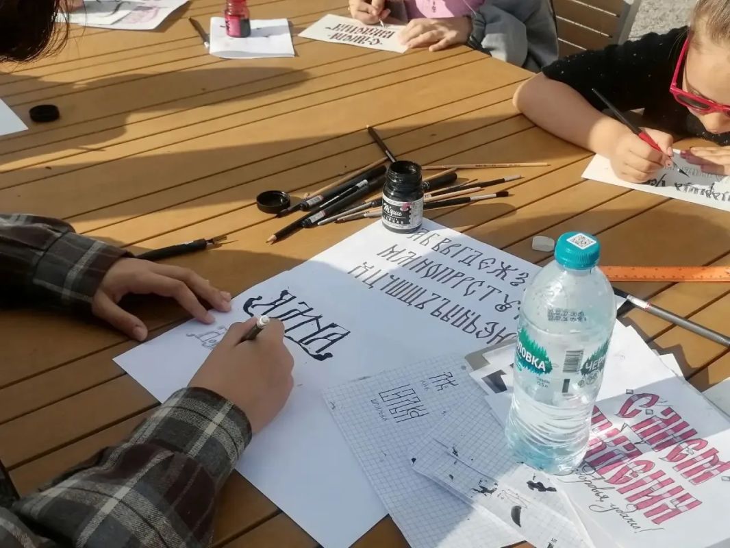 На Полугоре провели мастеркласс по искусству древнерусской вязи На Полугоре провели мастеркласс по искусству древнерусской вязи