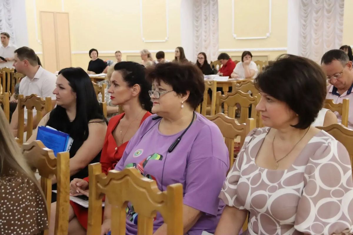 В Курске состоялась жеребьевка по распределению эфирного времени и печатных площадей в региональных средствах массовой информации для проведения предвыборной агитации на выборах депутатов Государственной Думы России и... В Курске состоялась жеребьевка по распределению эфирного времени и печатных площадей в региональных средствах массовой информации для проведения предвыборной агитации на выборах депутатов Государственной Думы России и...