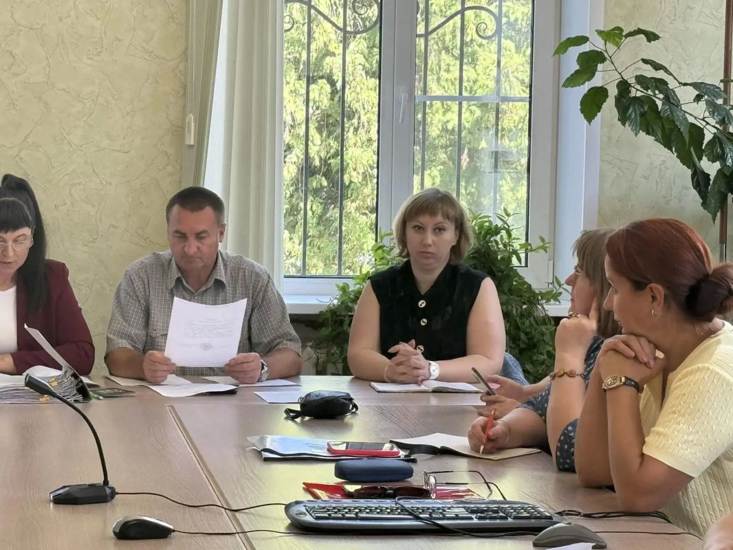 Состоялось очередное заседание комиссии по делам несовершеннолетних и защите их прав Льговского района Состоялось очередное заседание комиссии по делам несовершеннолетних и защите их прав Льговского района