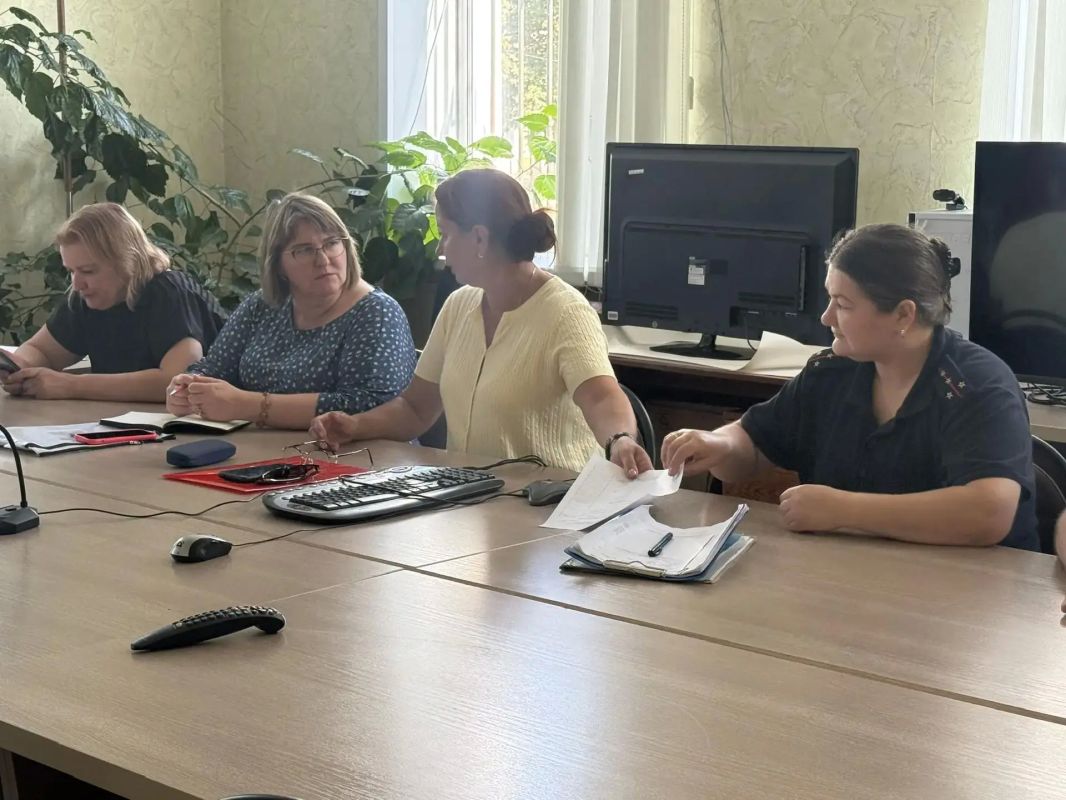 Состоялось очередное заседание комиссии по делам несовершеннолетних и защите их прав Льговского района Состоялось очередное заседание комиссии по делам несовершеннолетних и защите их прав Льговского района