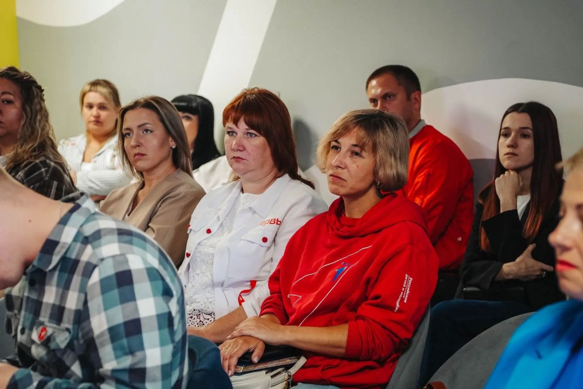 В молодёжном центре «Спектр» прошёл корпоративный университет регионального отделения Движения Первых - и это не рядовая встреча, а настоящий старт перед новым учебным годом!