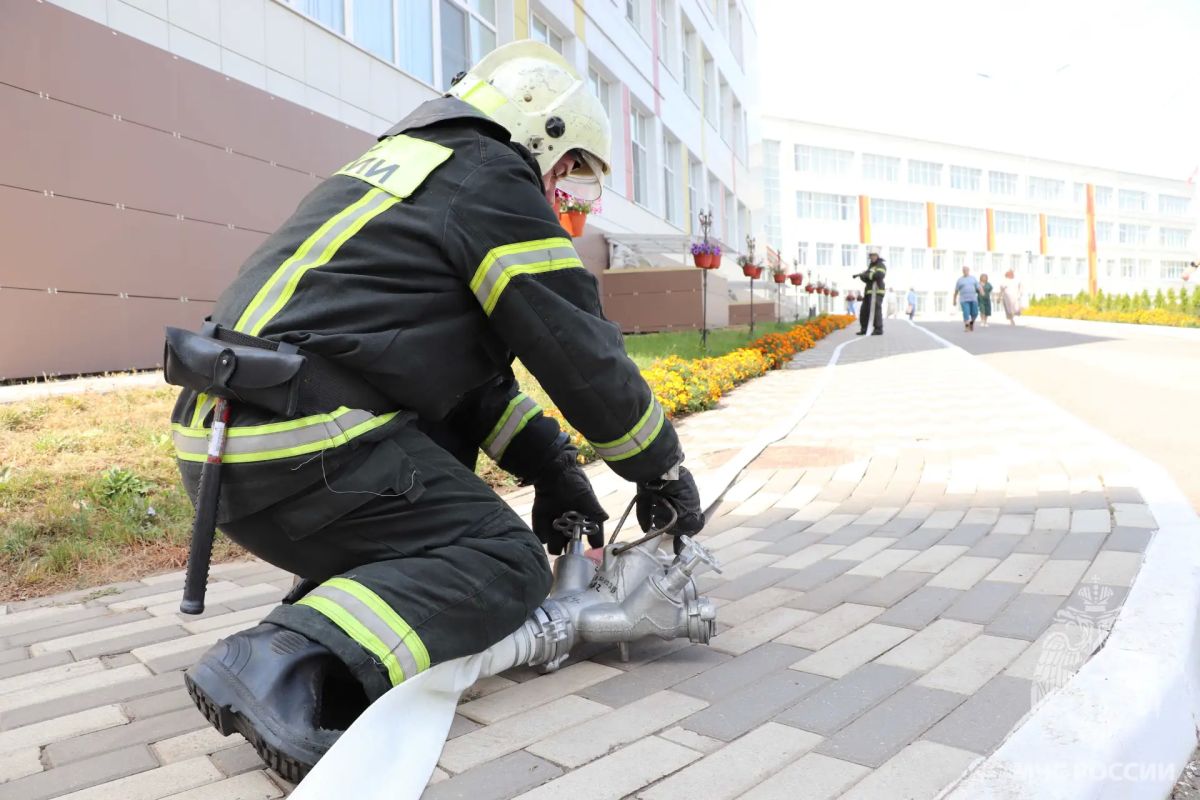 В образовательных организациях Курской области, а также дошкольных учреждениях состоялись всероссийские учения по отработке действий работников и оперативных служб при возникновении различных нештатных ситуаций В образовательных организациях Курской области, а также дошкольных учреждениях состоялись всероссийские учения по отработке действий работников и оперативных служб при возникновении различных нештатных ситуаций