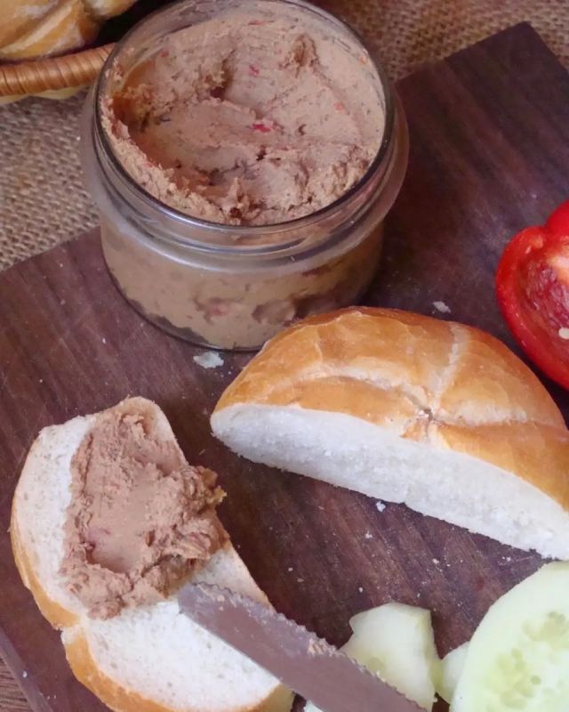 Нежный домашний паштет из куриной печени и грудки для идеального ужина